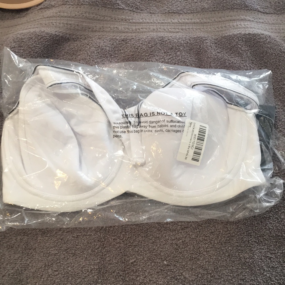 Maximum Support sports bra! 36D